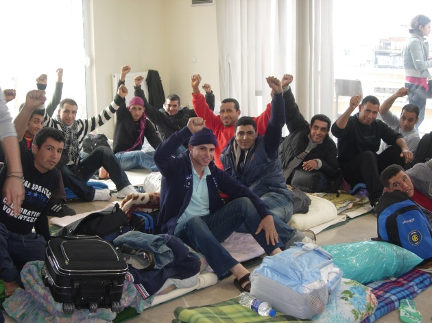 Έτοιμοι για την απεργία πείνας φαίνονται οι 50 από τους 300 μετανάστες που έφτασαν σήμερα στην Θεσσαλονίκη