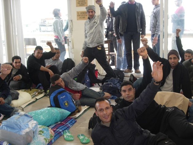 Έφτασαν στην Θεσσαλονίκη και ετοιμάζονται για την απεργία οι 50 μετανάστες