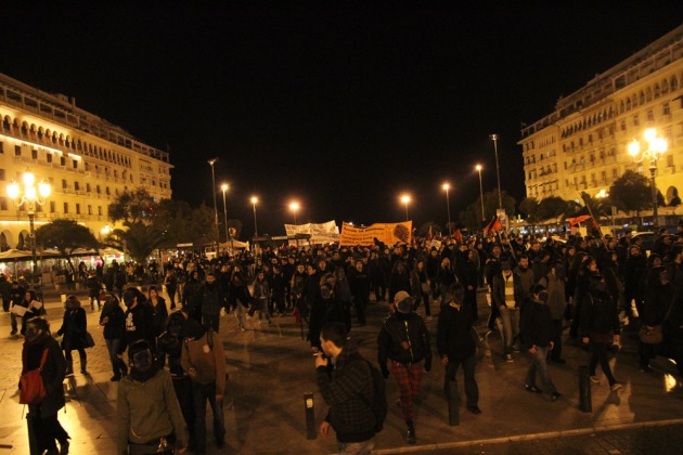 11-2 Πορεία αλληλεγγύης στους 300 μετανάστες απεργούς πείνας στην Θεσσαλονίκη. Πανευρωπαϊκή Μέρα Δράσεων Αλληλεγγύης.